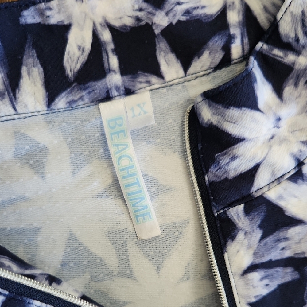 Beachtime Navy & White Women's Quarter Zip Top With Palm Trees Resort Wear 1X - Picture 2 of 6